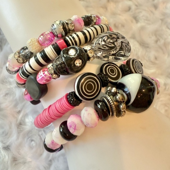 Pink and Black Handmade Beaded Bracelet Set - Picture 4 of 5